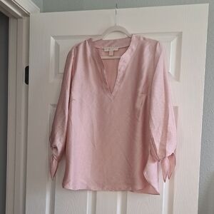 Delicate Blouse 1/2
